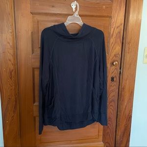 Long sleeve active sweater from Yogalicious. Size XXL